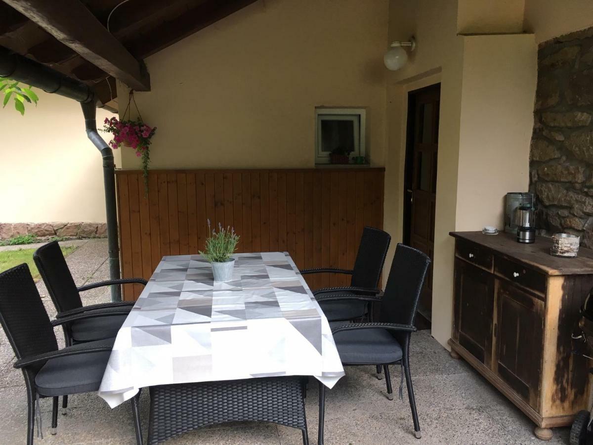 Samostatný mezonetový apartmán s dvěmi ložnicemi a vlastní krytou terasou a sdíleným bazénem Rudník Extérieur photo