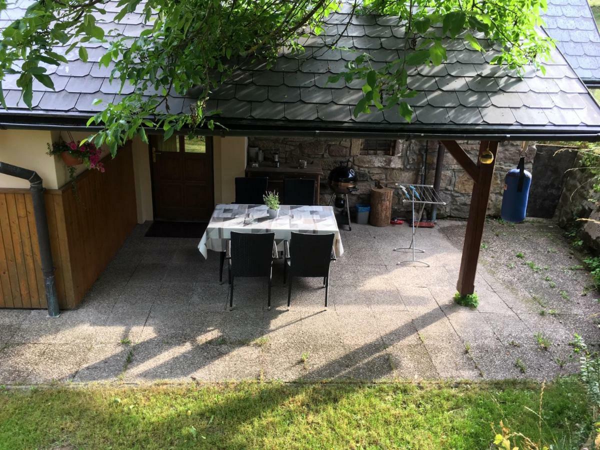 Samostatný mezonetový apartmán s dvěmi ložnicemi a vlastní krytou terasou a sdíleným bazénem Rudník Extérieur photo